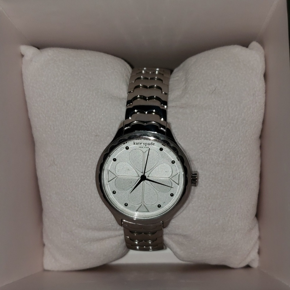 kate spade scallop stainless steel bracelet watch - Picture 1 of 5
